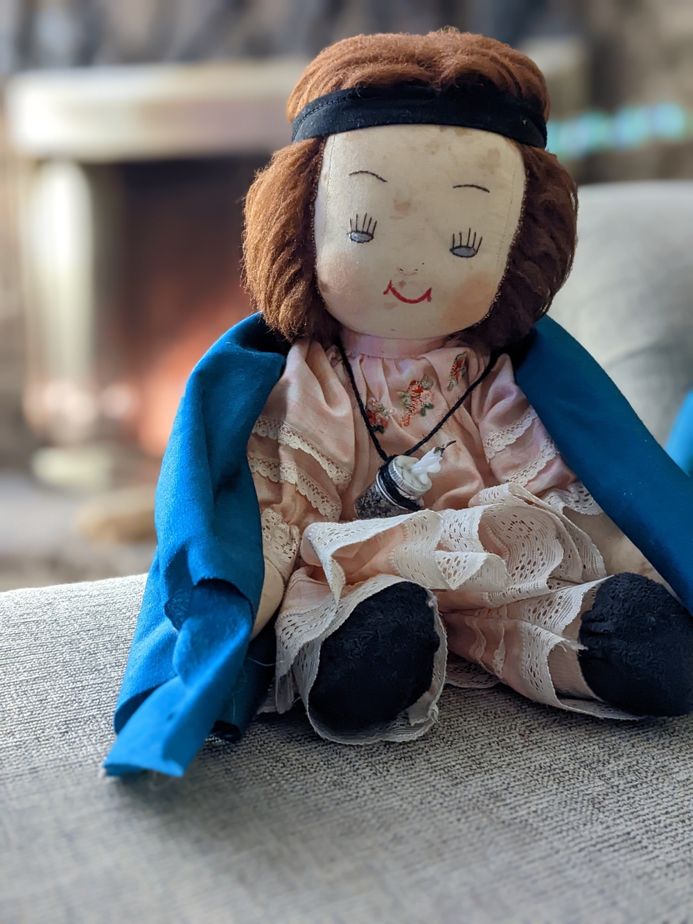 Vintage Pair of Handmade Cloth Dolls in Brown Hair and Outfit. Well Loved 🥰 - Picture 5 of 5